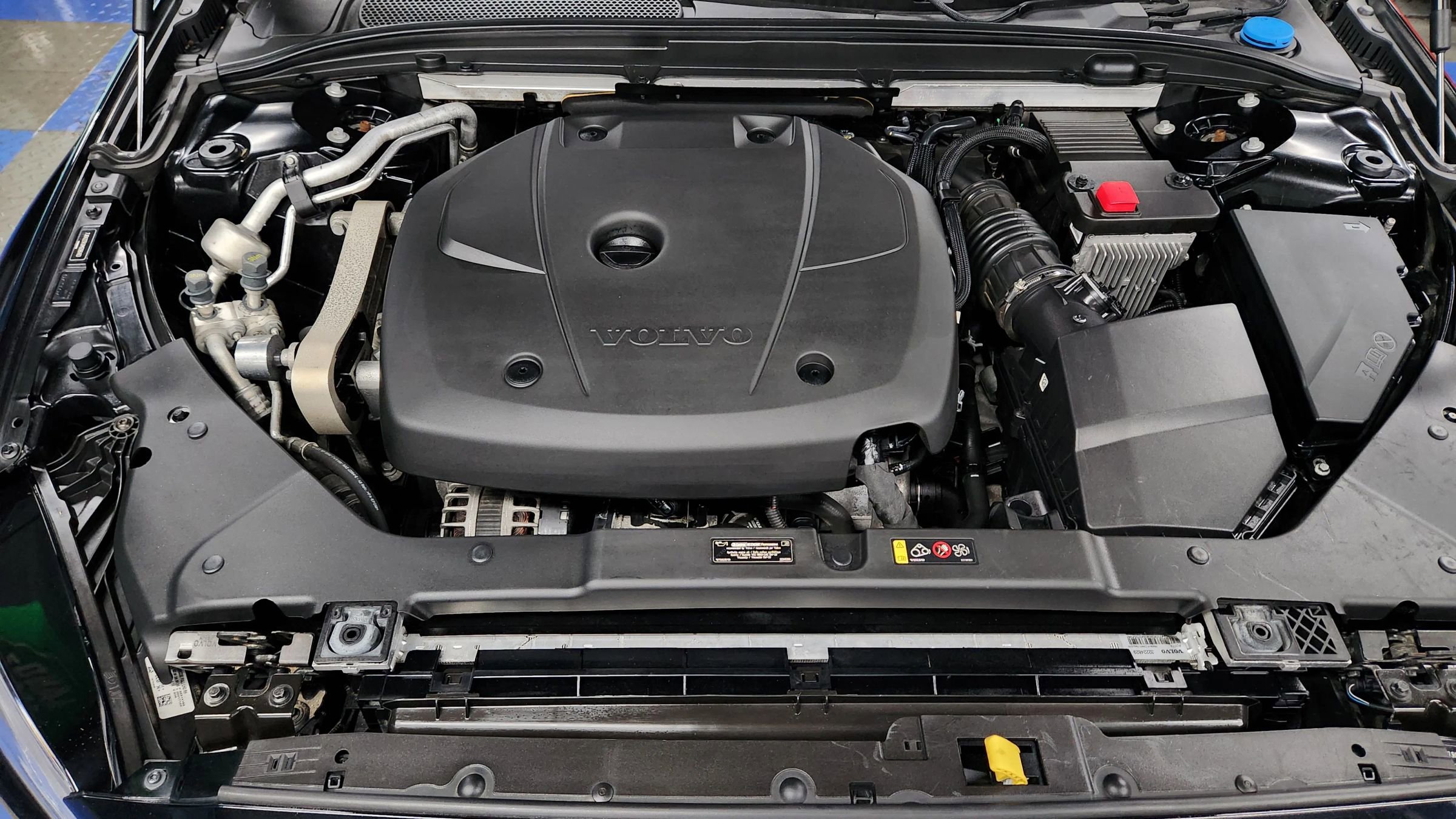 Used 2021 Volvo S60 T6 Momentum w/ Protection Package Premier image 43