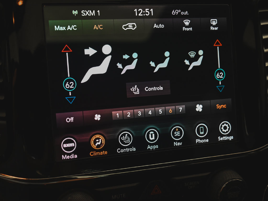 Used 2021 Jeep Grand Cherokee Laredo X AWD/4WD image 22