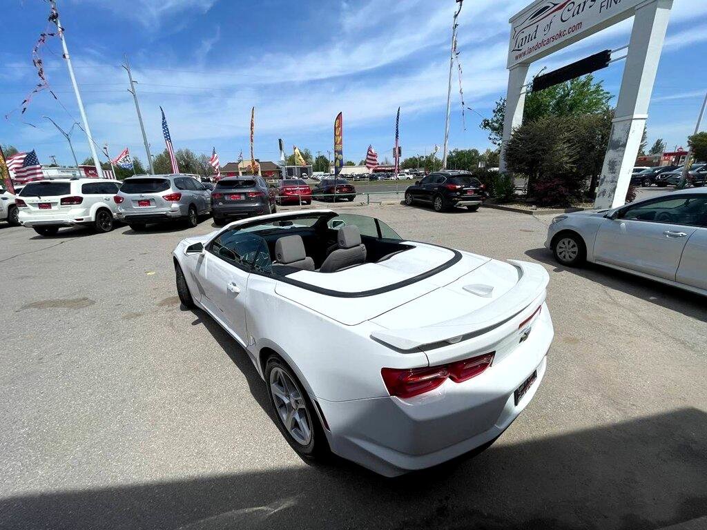 Used 2020 Chevrolet Camaro LT image 28