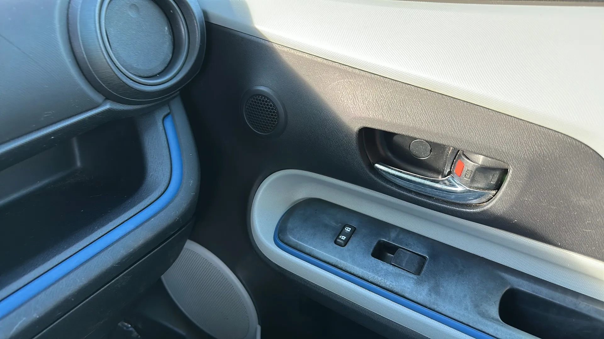 Used 2013 Toyota Prius C Two FWD image 36