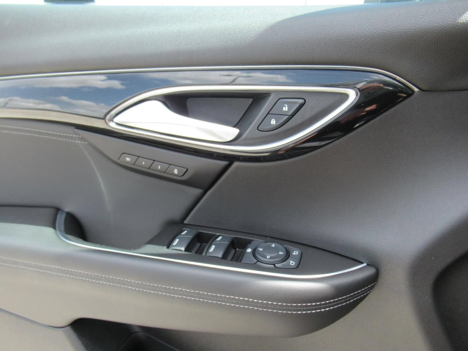 Used 2024 Buick Envision Preferred AWD/4WD image 20