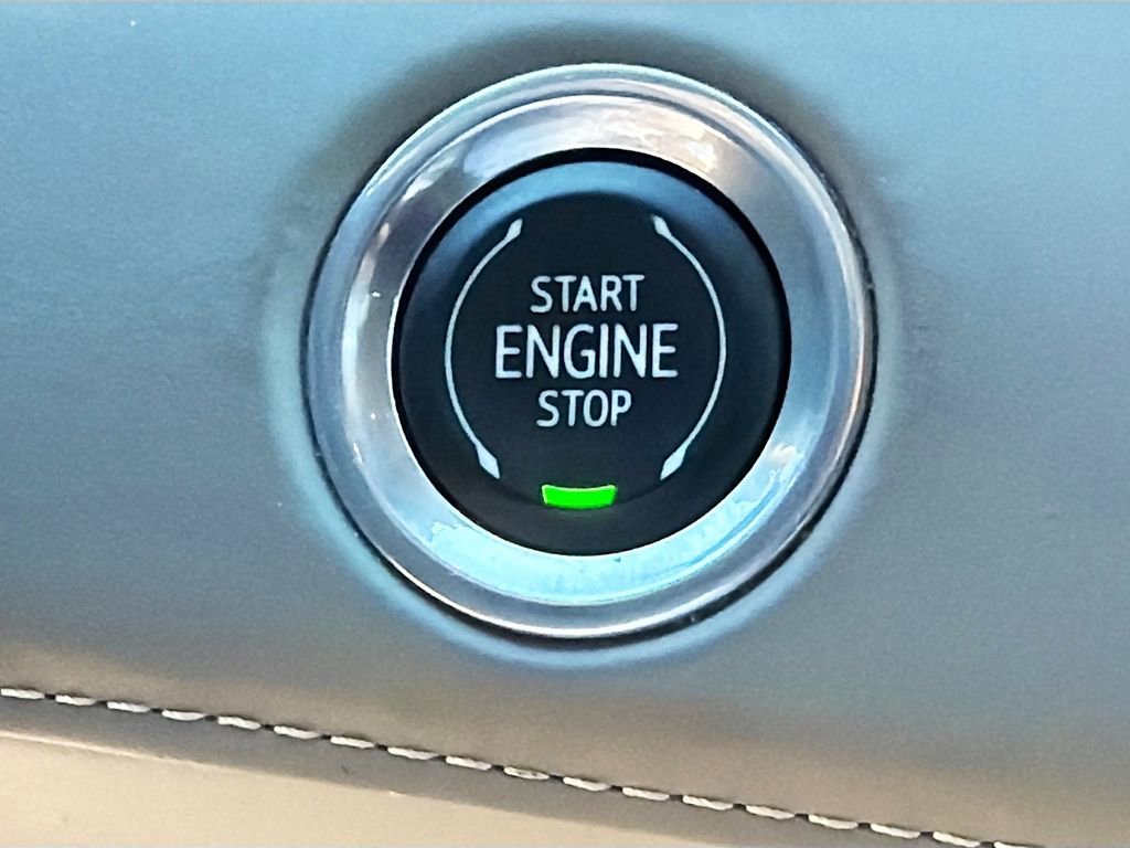 Used 2021 Cadillac Escalade ESV Premium Luxury Platinum image 38