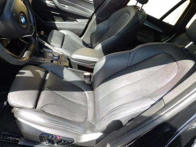 Used 2017 BMW X1 xDrive28i image 10