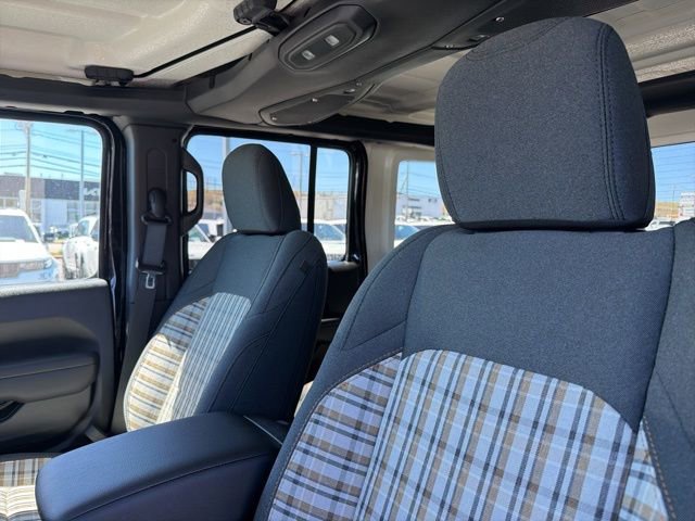 New 2026 Jeep Wrangler Unlimited Sport AWD/4WD image 15