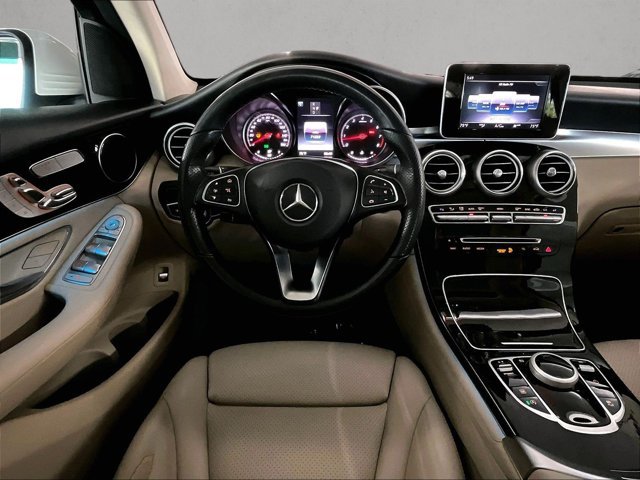 Used 2019 Mercedes-Benz GLC 300 4MATIC image 7