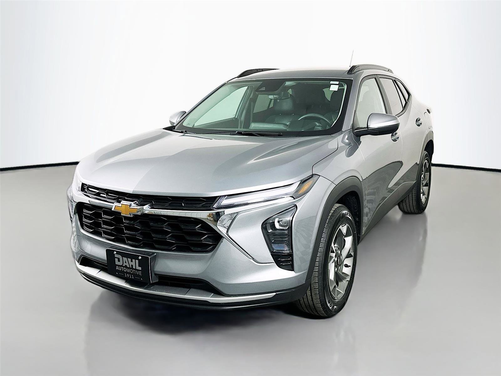 Used 2024 Chevrolet Trax LT FWD image 4