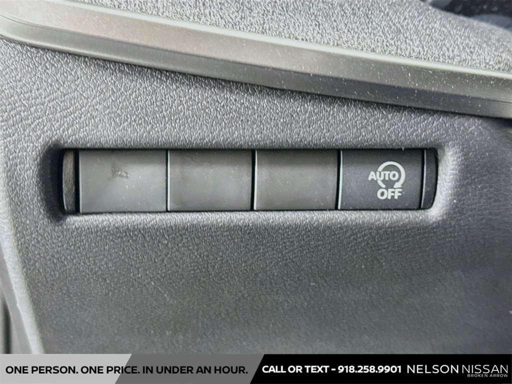 New 2027 Nissan Kicks SV w/ Cold Weather Package FWD image 10