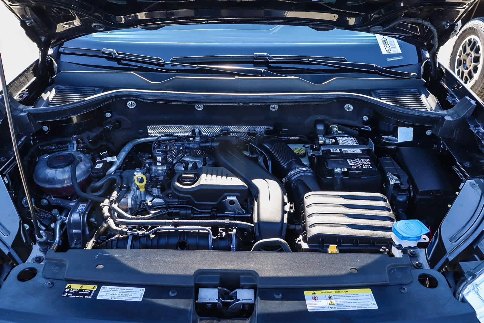 Used 2023 Volkswagen Taos SE w/ Panoramic Sunroof Package image 29