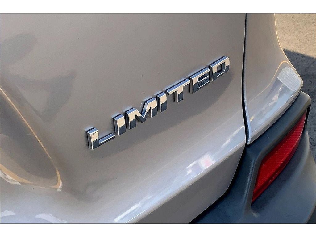 Used 2019 Jeep Cherokee Limited AWD/4WD image 9