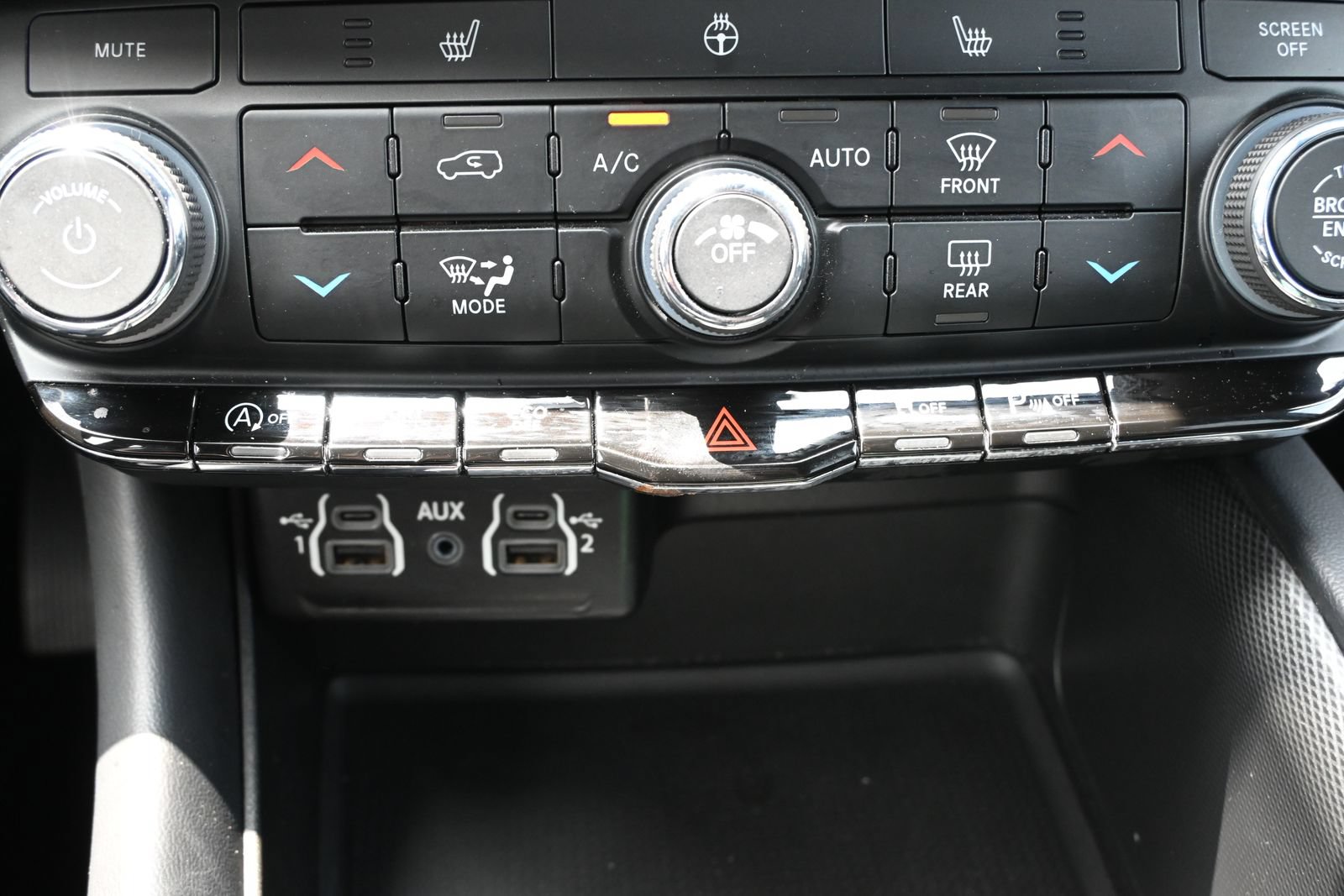 Used 2025 Dodge Durango GT RWD image 16
