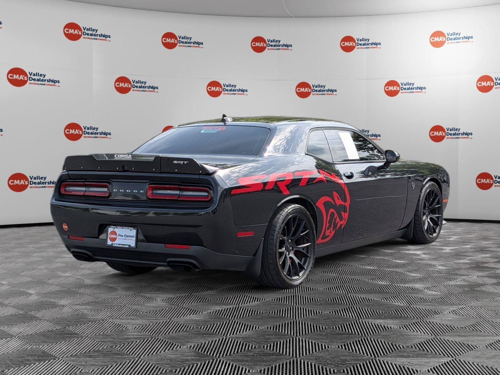Used 2015 Dodge Challenger SRT Hellcat RWD image 5