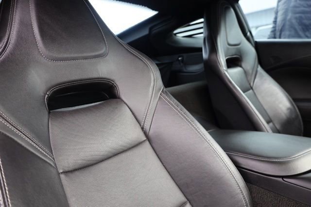 Used 2017 Chevrolet Corvette Stingray Coupe w/ Carbon Flash Badge Package image 27