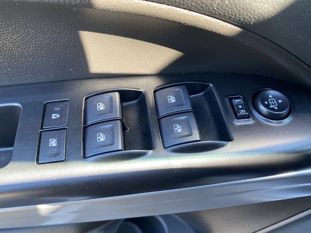 Used 2022 Chevrolet Colorado LT w/ LT Convenience Package image 22