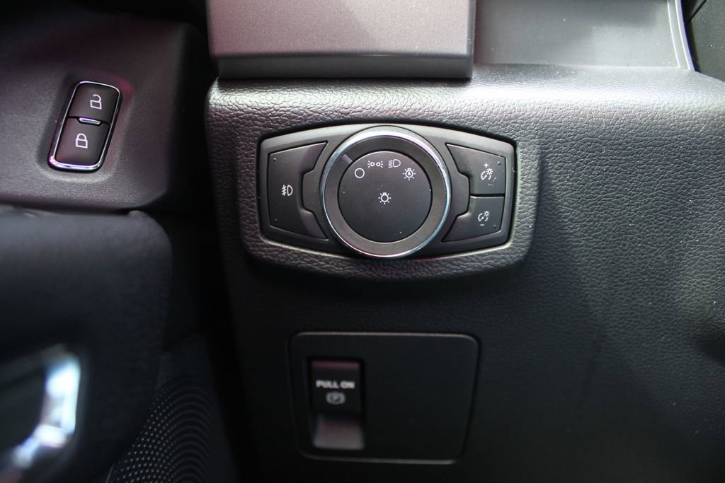 Used 2020 Ford Expedition XLT image 16