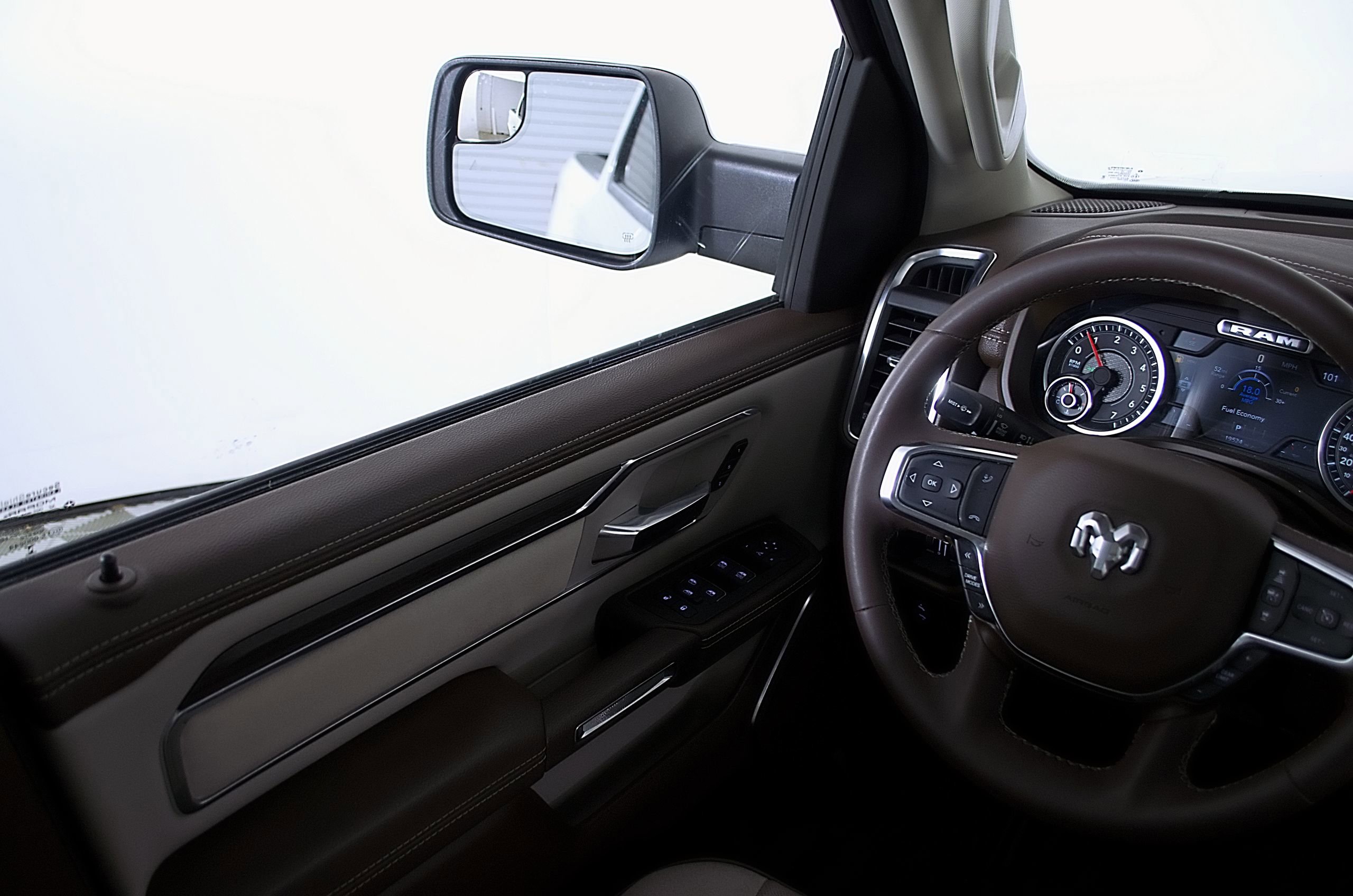 Used 2025 RAM 1500 Laramie w/ Laramie Southwest Edition AWD/4WD image 27