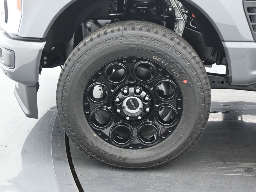 New 2026 Ford F250 Lariat w/ Black Appearance Package image 24