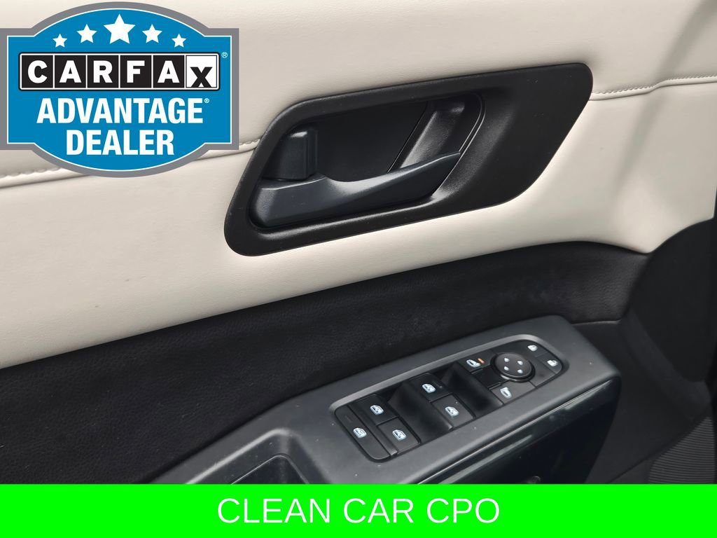Certified 2023 Nissan Pathfinder SV w/ SV Premium Package image 25