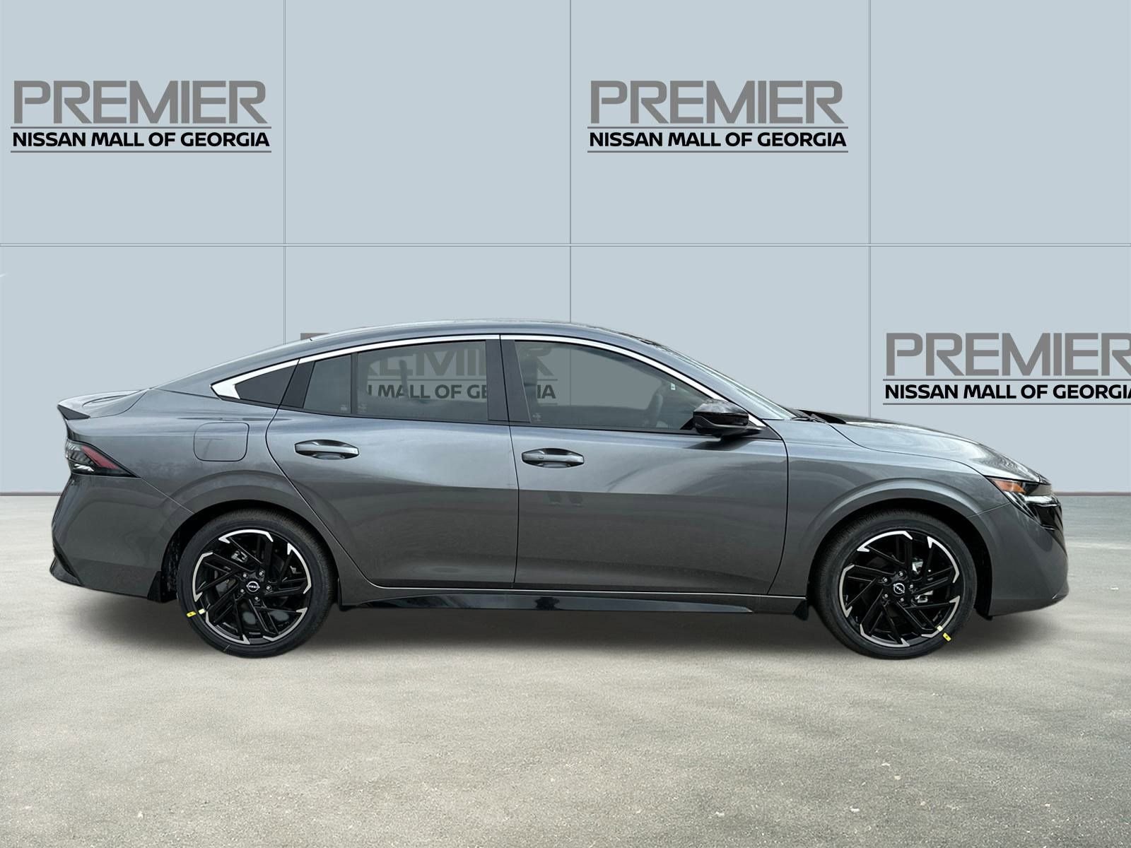 New 2026 Nissan Sentra SR w/ SR Premium Package FWD image 4