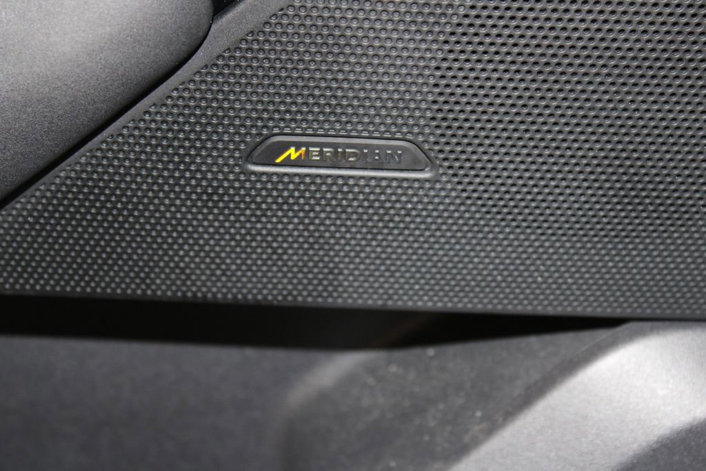 Used 2024 Land Rover Range Rover Velar S image 41