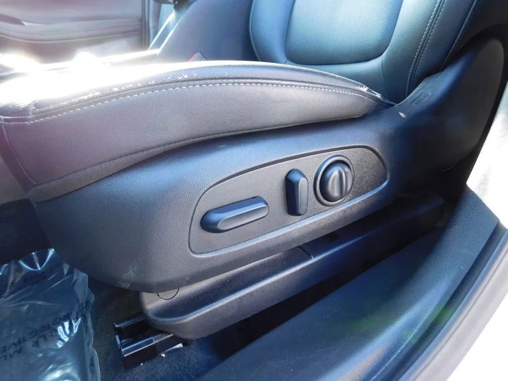 Used 2024 Buick Encore GX Sport Touring w/ Comfort Package image 15