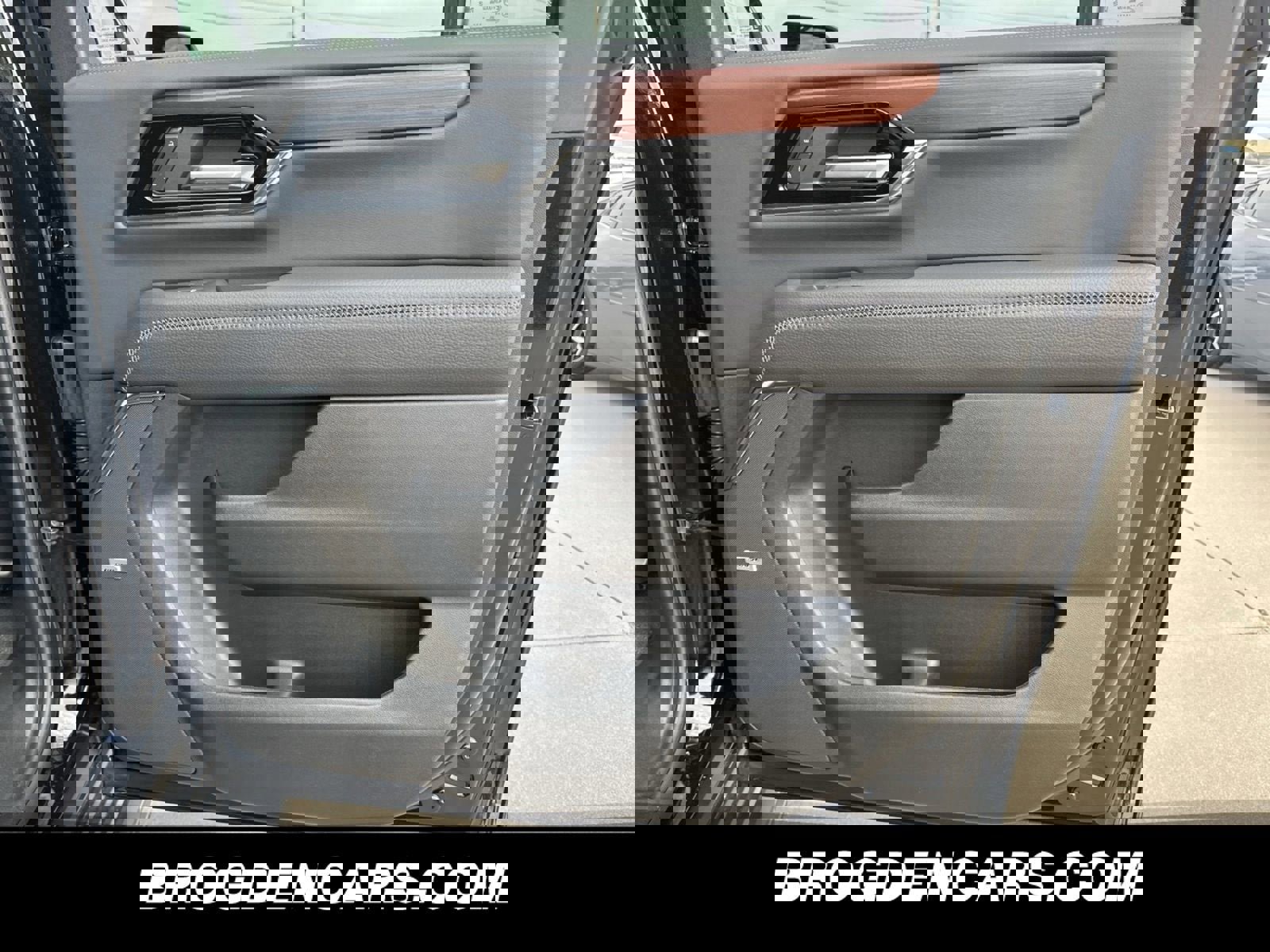 New 2026 GMC Yukon XL Denali image 5