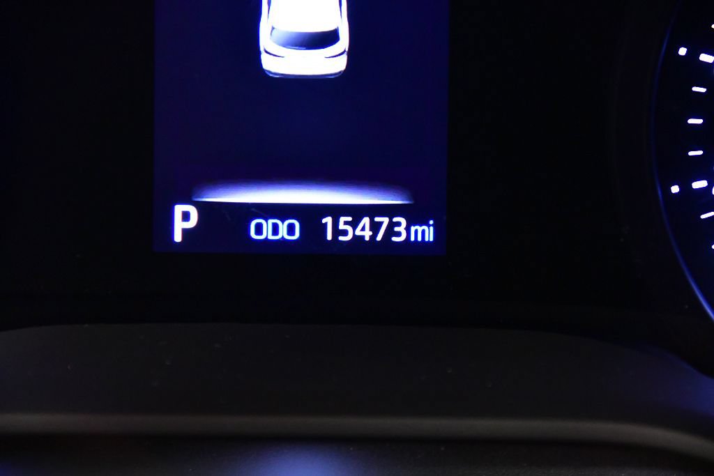 Used 2024 Toyota Sienna LE AWD/4WD image 18