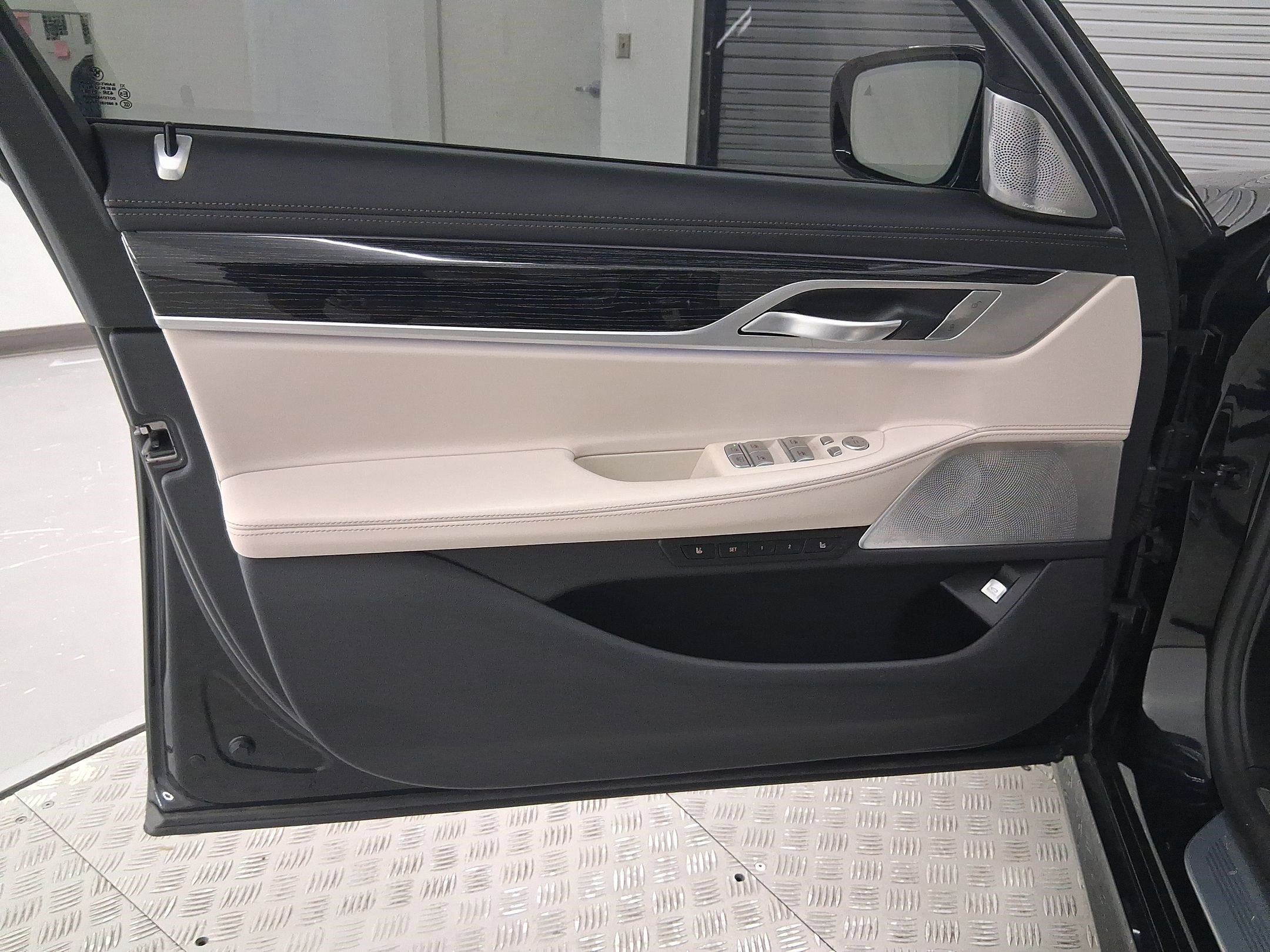 Certified 2022 BMW M760i xDrive image 20