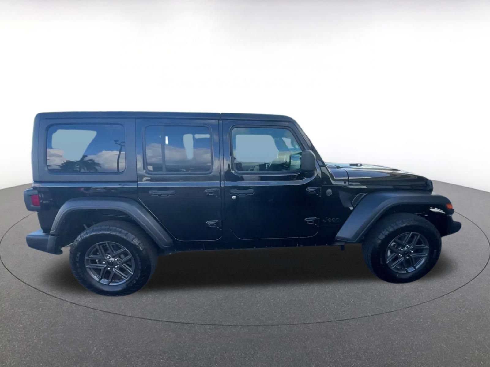 Used 2025 Jeep Wrangler Unlimited Sport AWD/4WD image 15