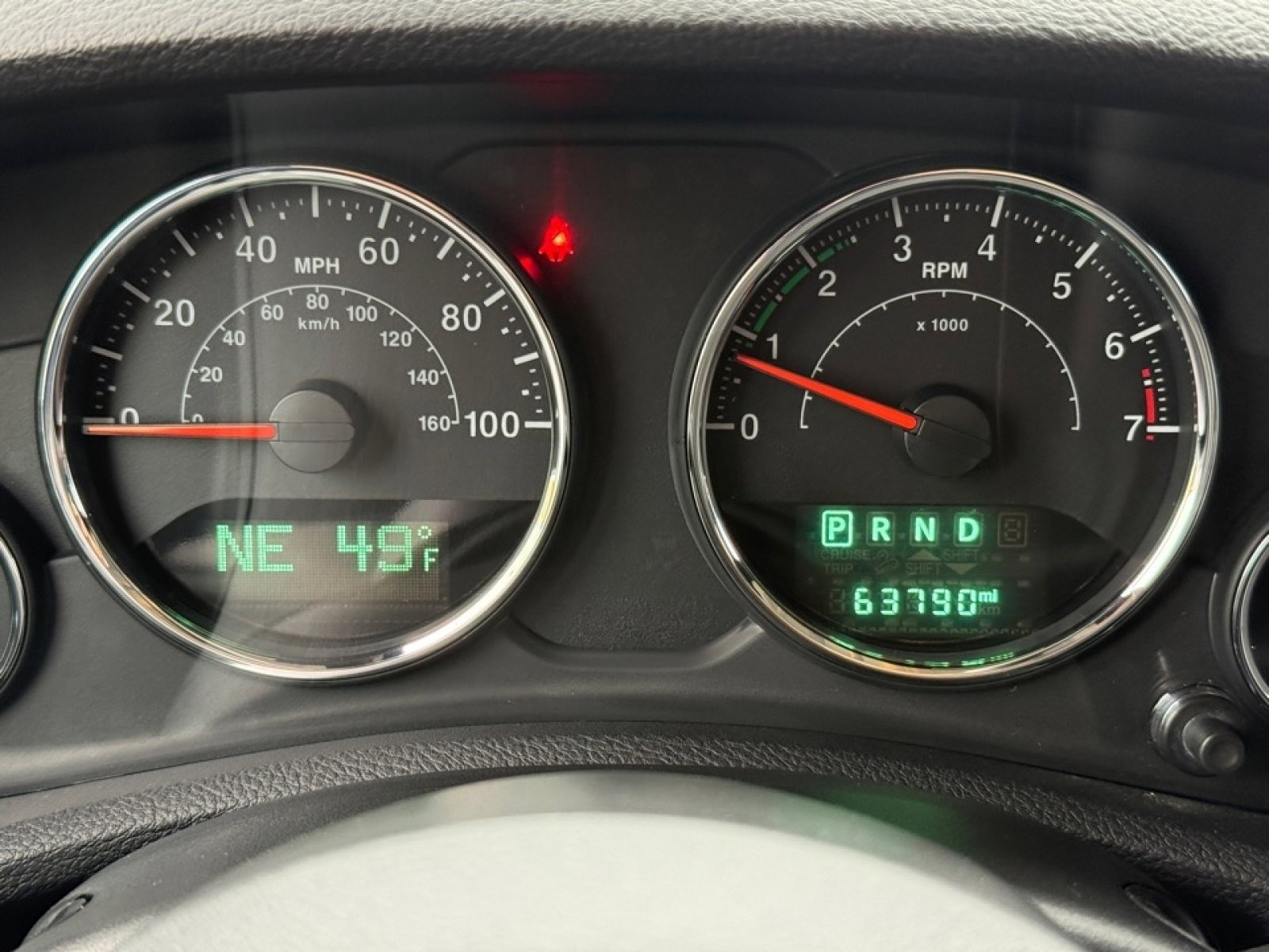 Used 2018 Jeep Wrangler Unlimited Sahara w/ Connectivity Group image 20