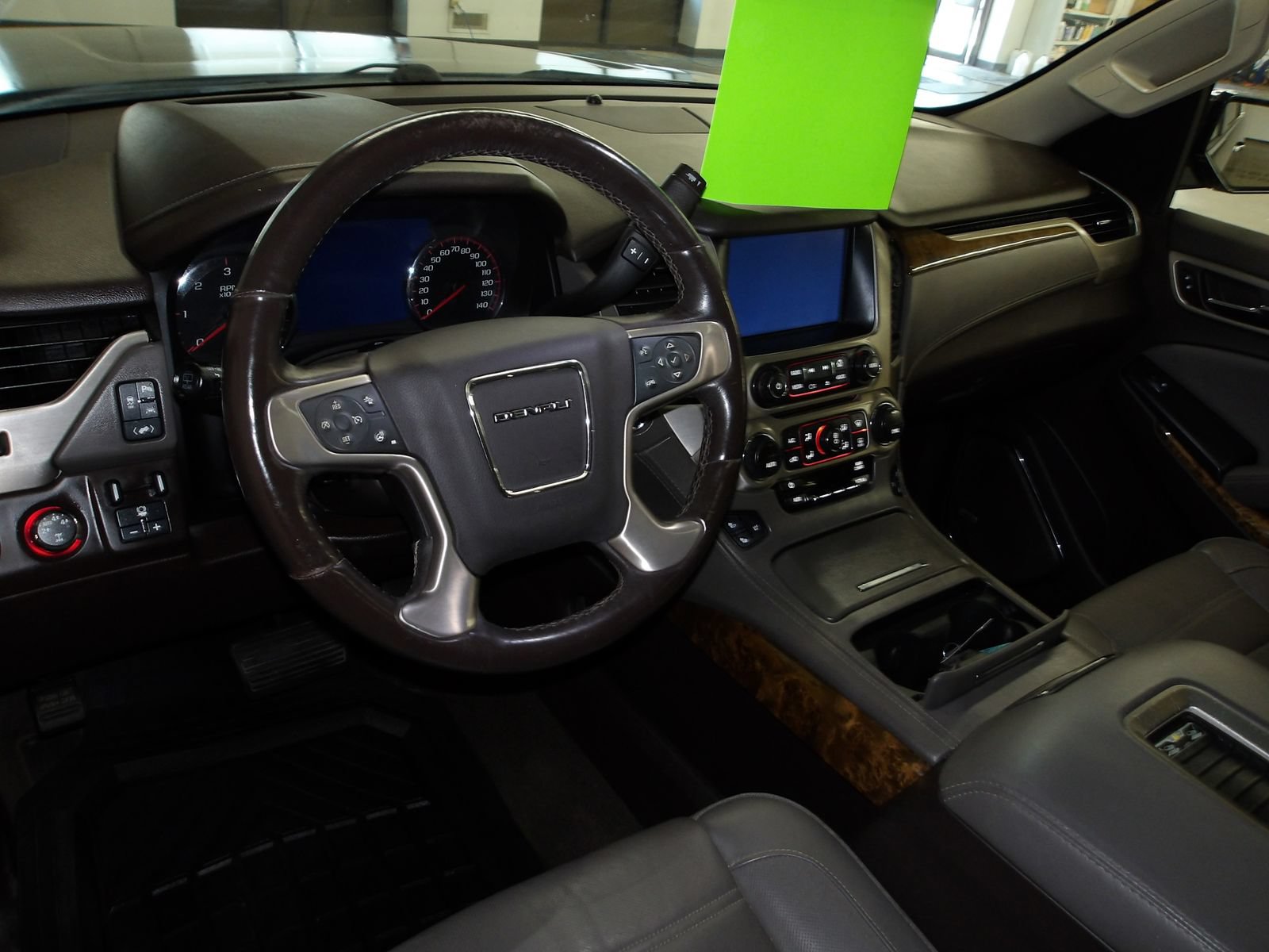 Used 2016 GMC Yukon XL Denali w/ Open Road Package AWD/4WD image 9