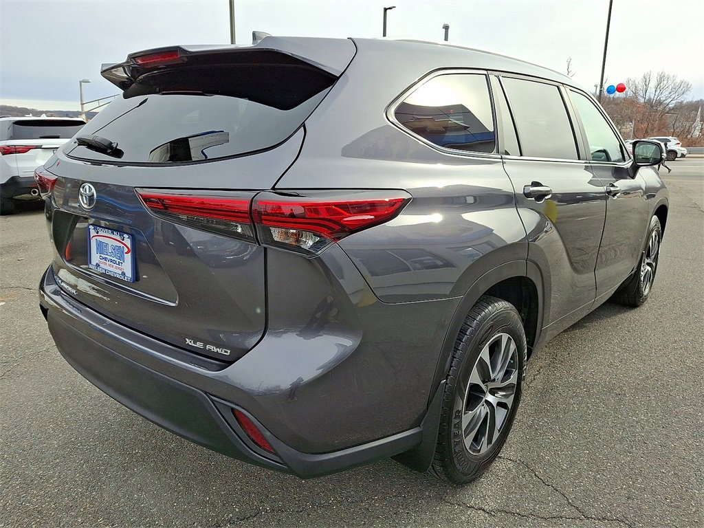 Used 2023 Toyota Highlander XLE image 25