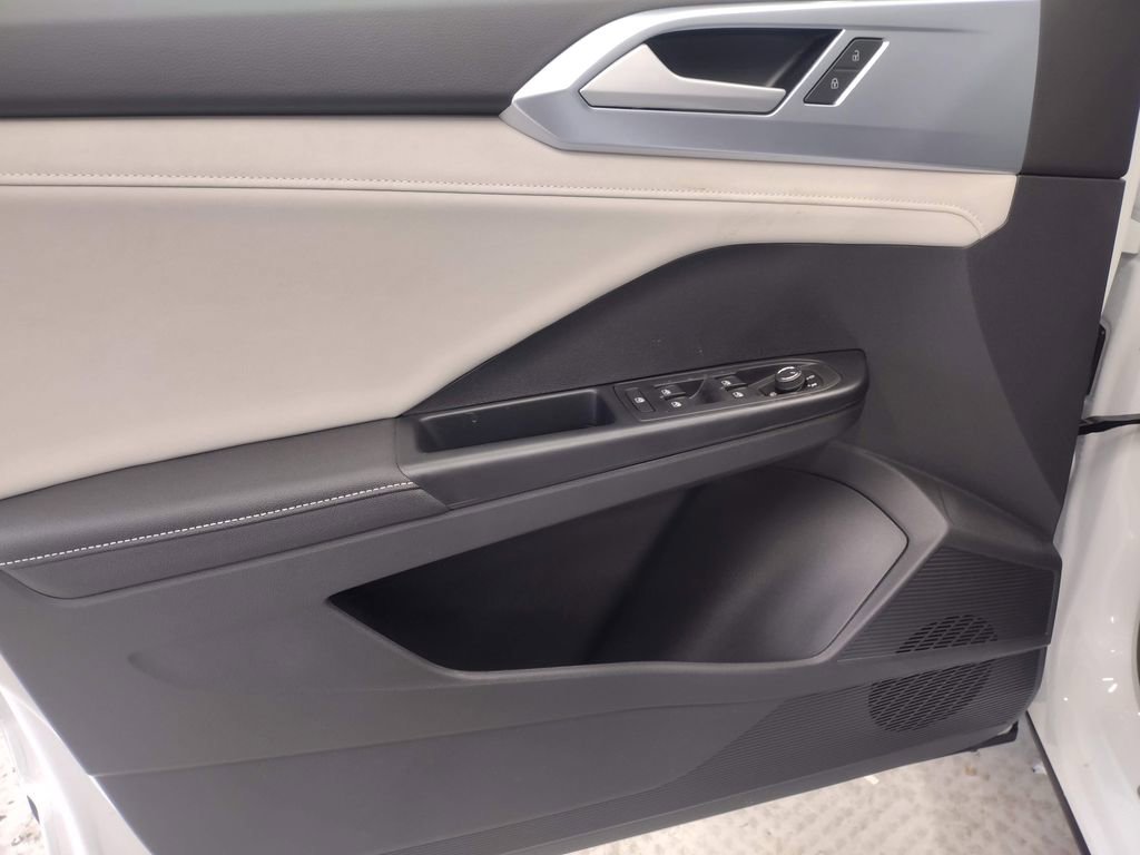New 2026 Volkswagen Taos SE AWD/4WD image 17