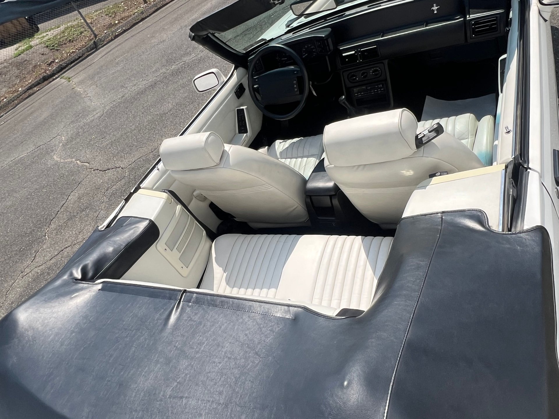 Used 1993 Ford Mustang LX RWD image 25