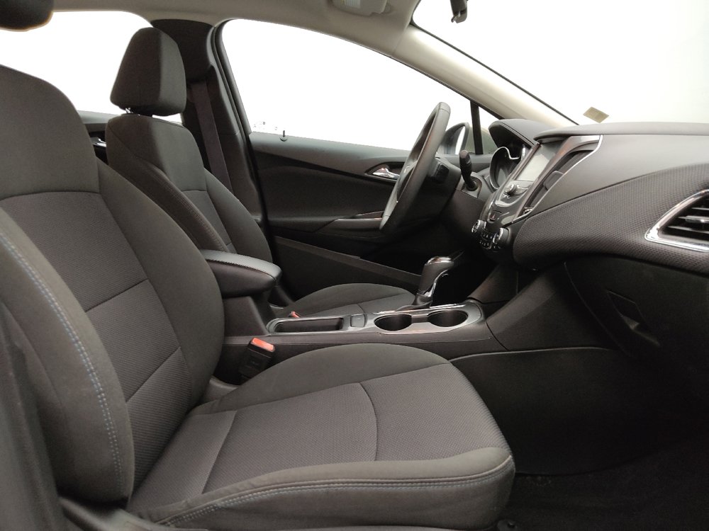 Used 2017 Chevrolet Cruze LT w/ Convenience Package FWD image 21