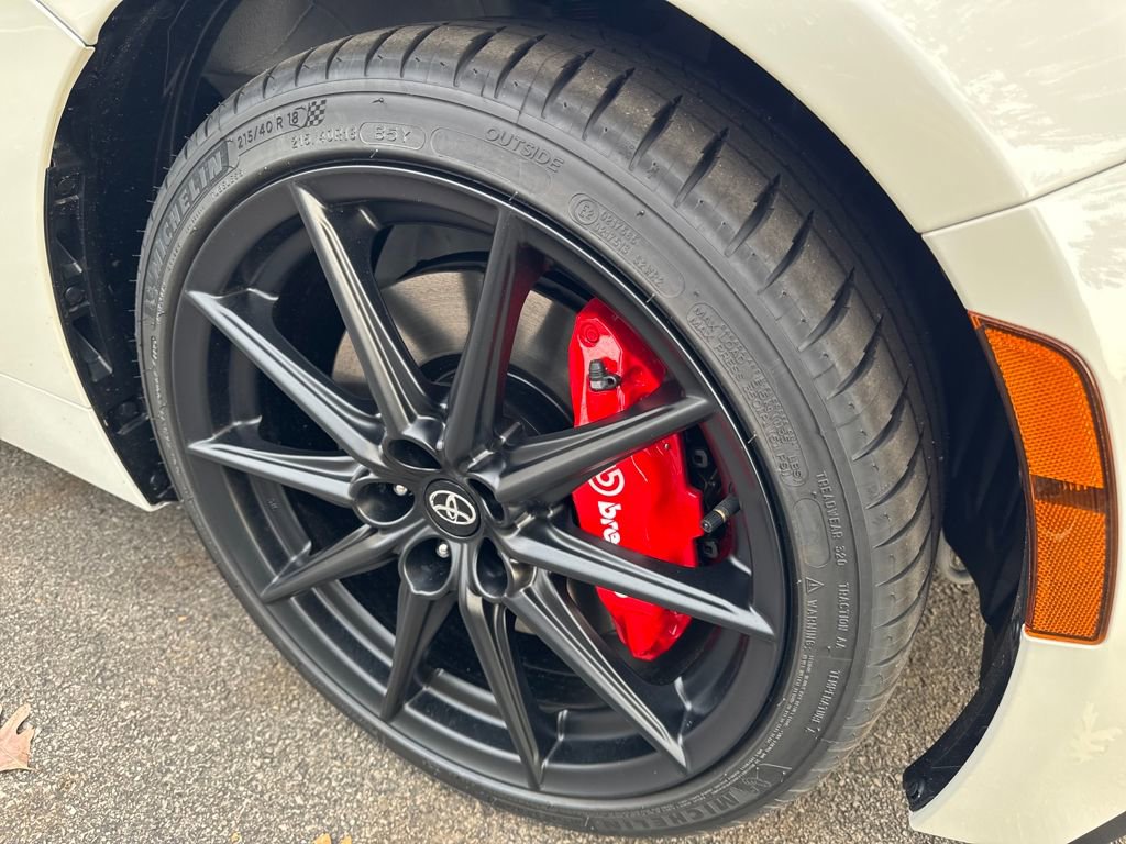 New 2025 Toyota GR86 Premium image 10