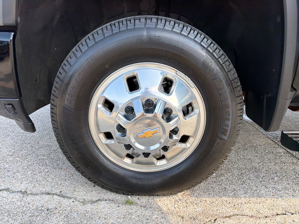 Used 2025 Chevrolet Silverado 3500 High Country w/ High Country Premium Package AWD/4WD image 27