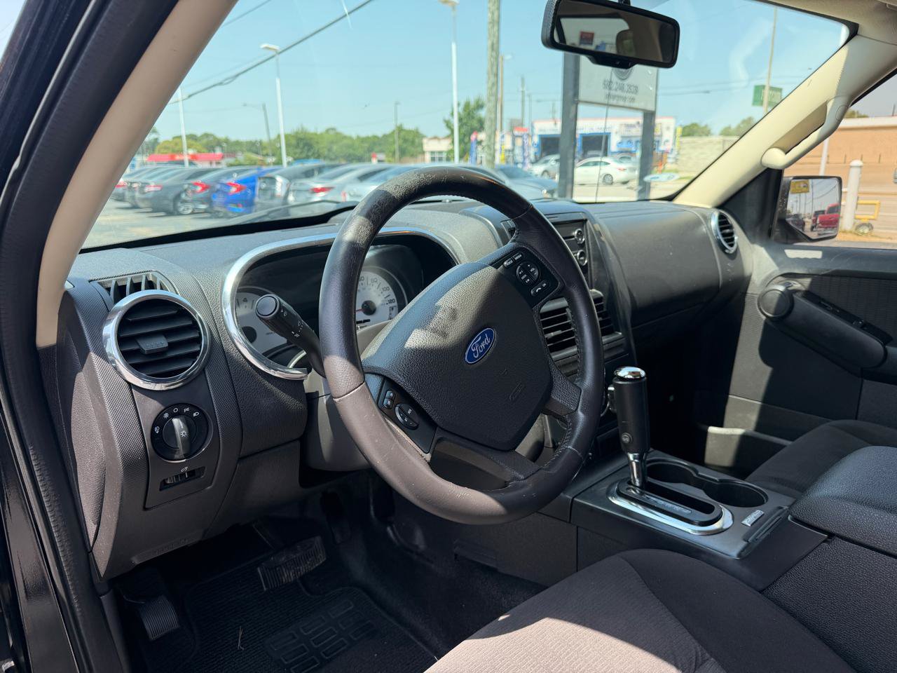 Used 2010 Ford Explorer Sport Trac XLT RWD image 11
