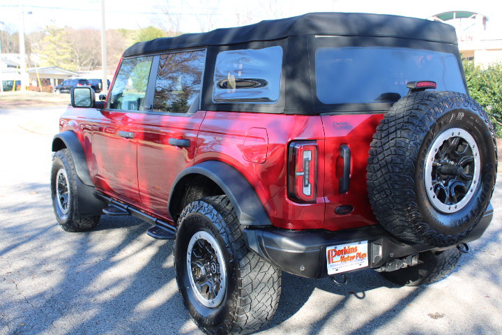 Used 2021 Ford Bronco Badlands image 9