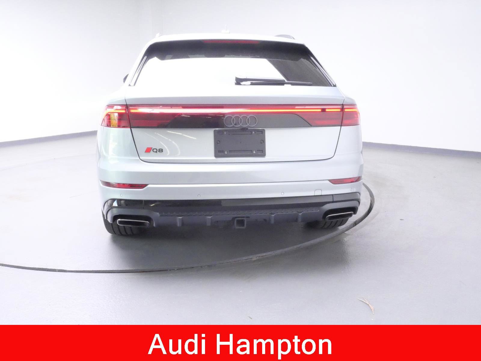 Used 2024 Audi Q8 Prestige w/ Prestige Package AWD/4WD image 7