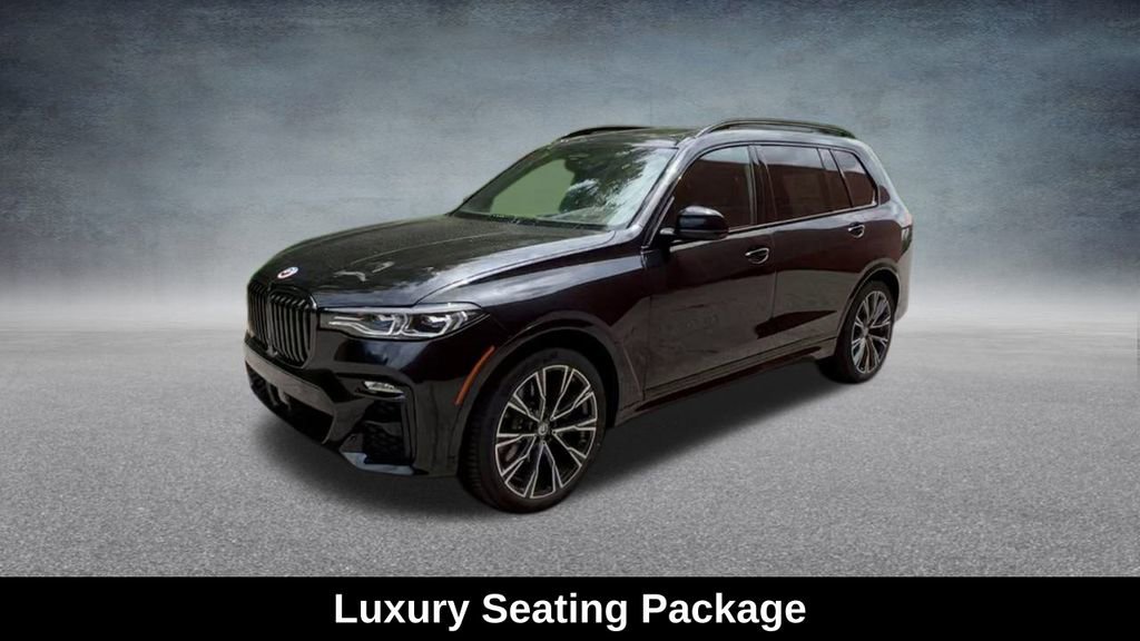 Used 2022 BMW X7 M50i image 11