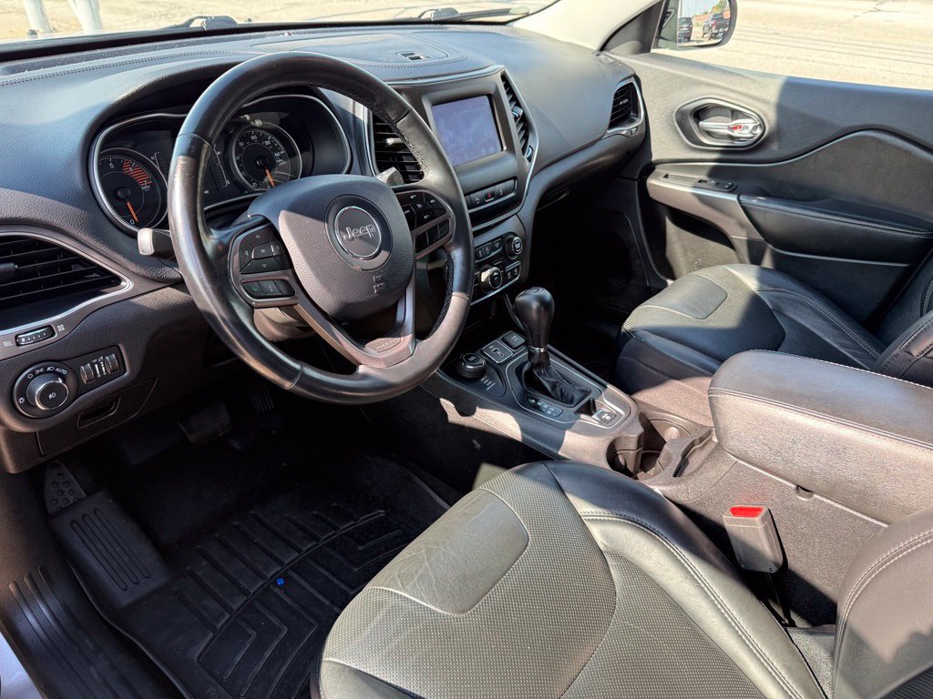 Used 2020 Jeep Cherokee Latitude Lux w/ Quick Order Package 2YH Lux AWD/4WD image 25
