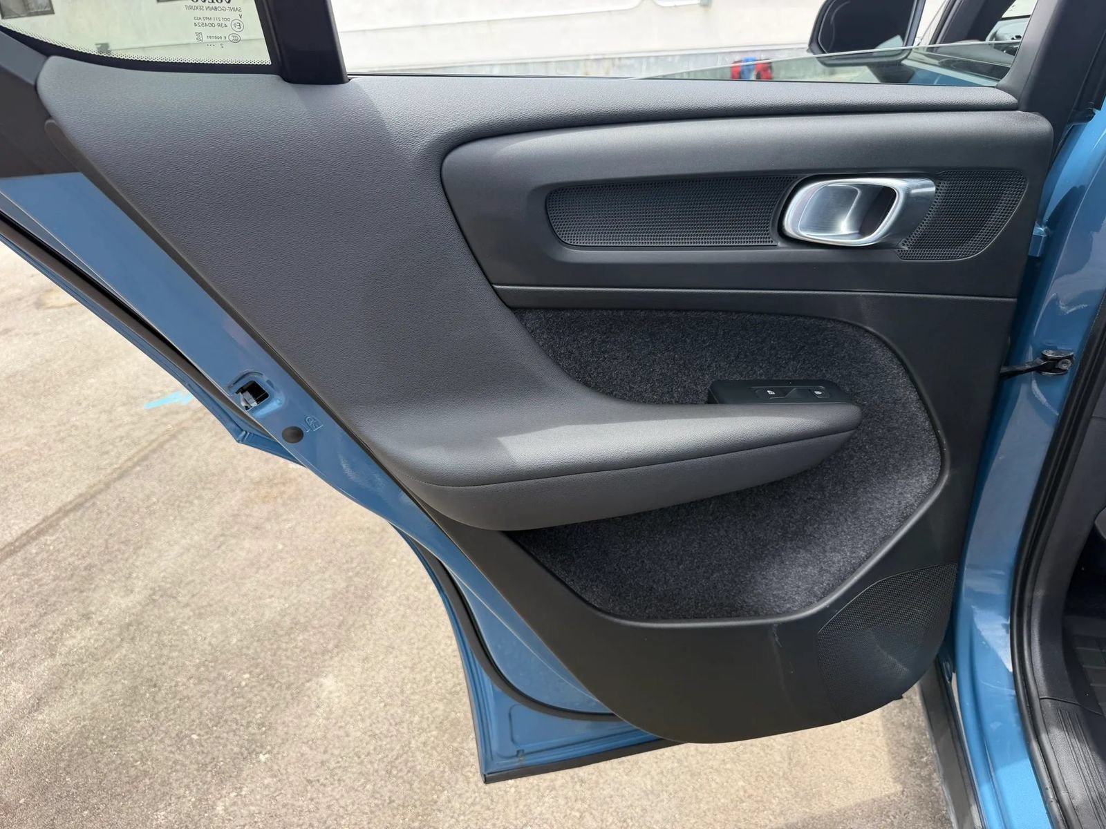 Used 2023 Volvo C40 P8 Recharge Plus w/ Protection Package Premier AWD/4WD image 31