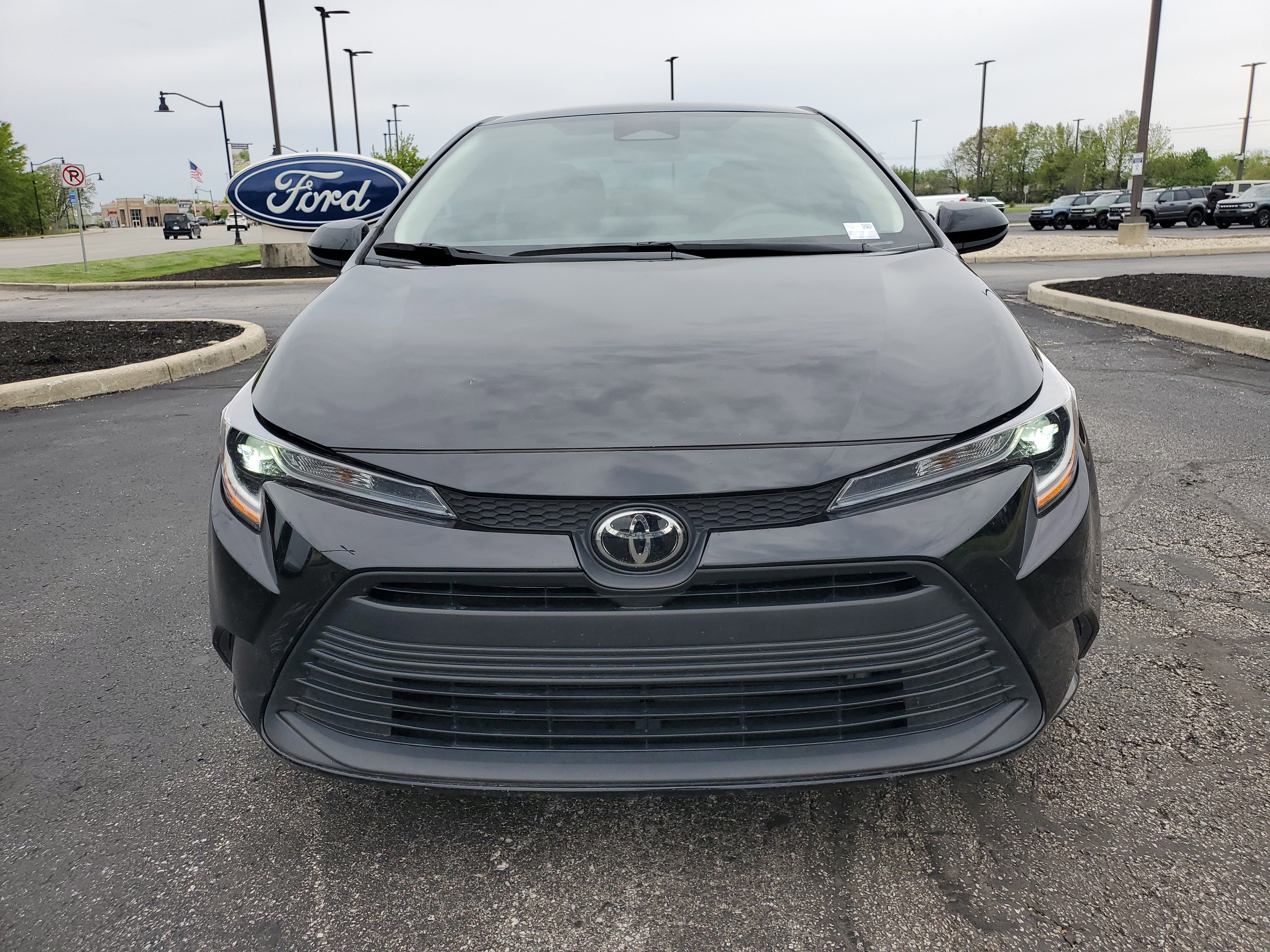 Used 2024 Toyota Corolla LE FWD image 6