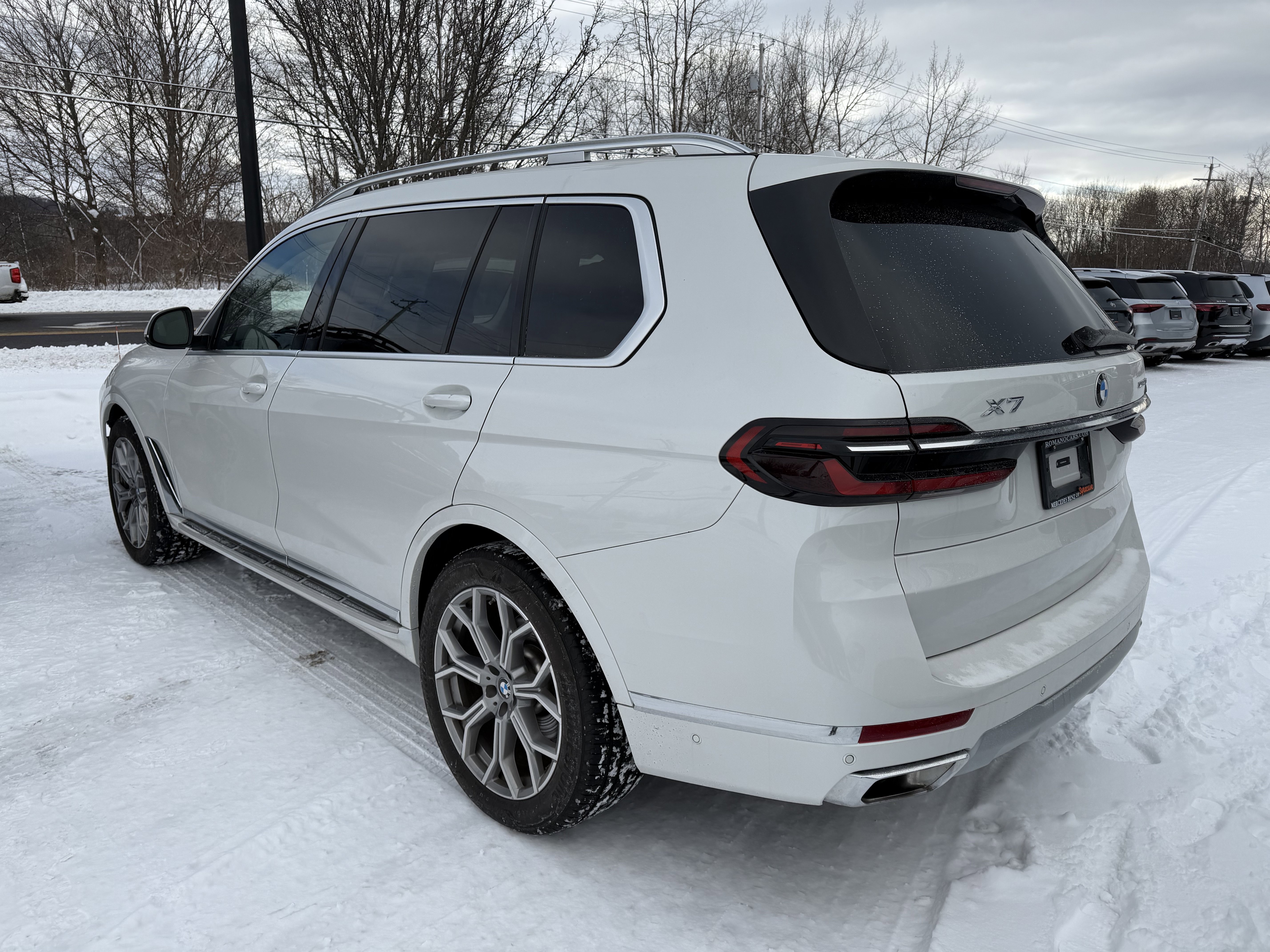 Used 2024 BMW X7 xDrive40i w/ Executive Package image 5