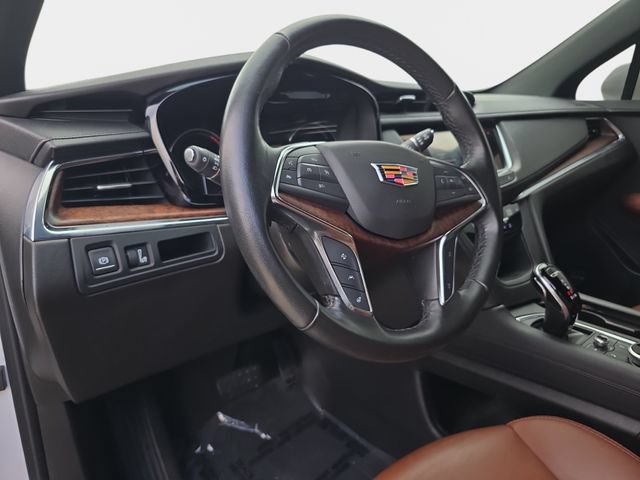 Used 2020 Cadillac XT5 Premium Luxury FWD image 19