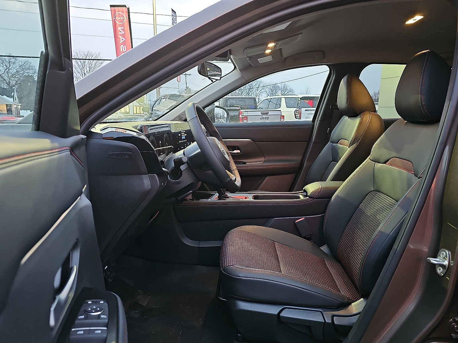 New 2026 Nissan Kicks SR w/ Cold Weather Package AWD/4WD image 10