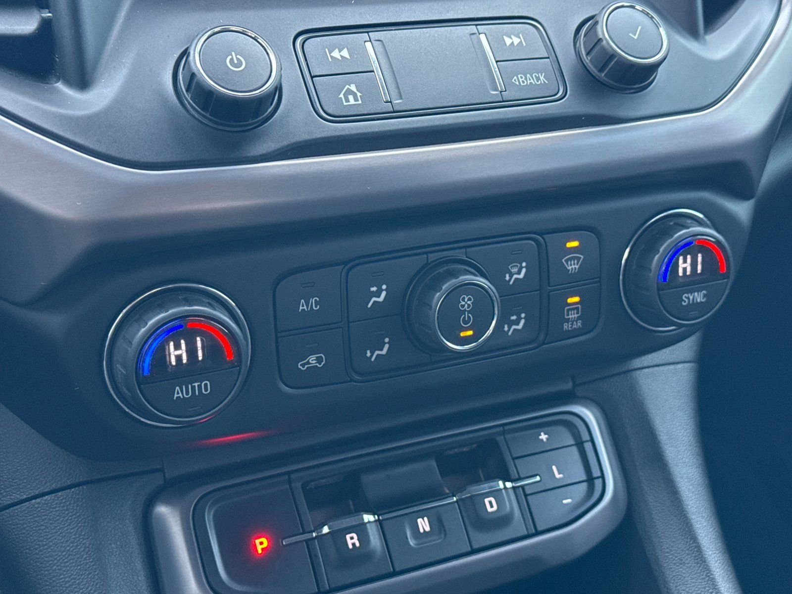 Used 2020 GMC Acadia AT4 w/ Driver Alert Package II image 24