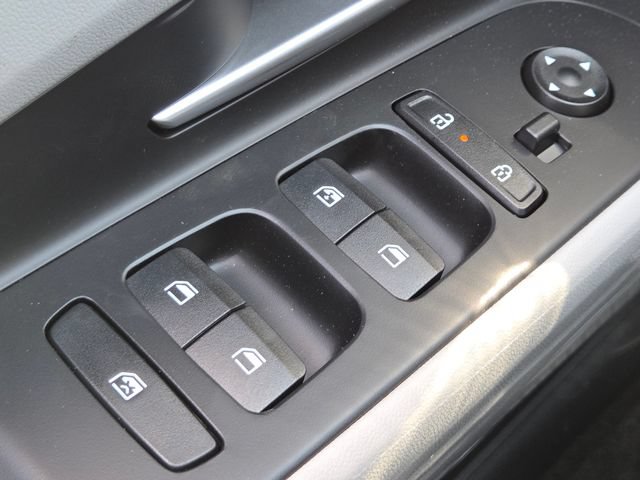 New 2026 Hyundai Elantra Limited FWD image 32