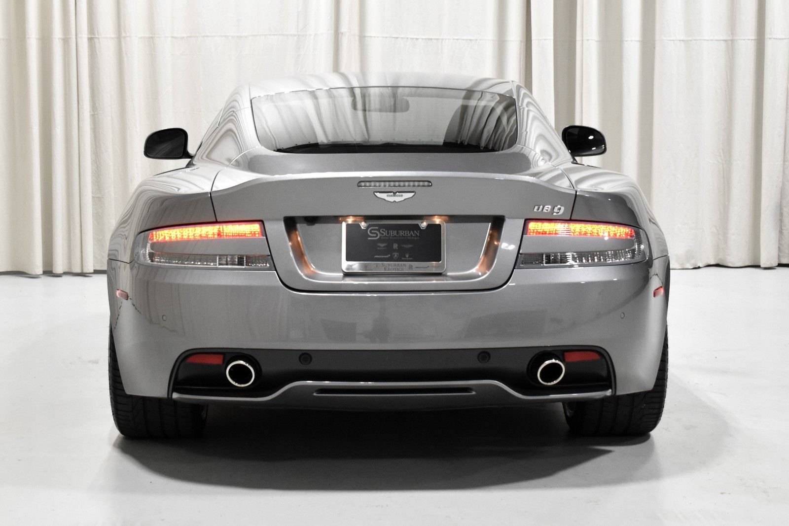 Used 2014 Aston Martin DB9 Coupe RWD image 6