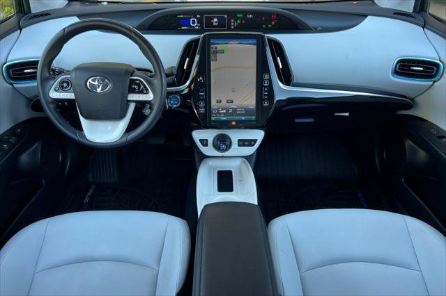 Certified 2018 Toyota Prius Prime Advanced FWD image 3